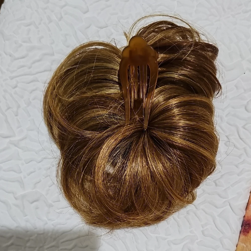 Toni Brattin NEW Red Blonde Clip In‎ Hairpiece